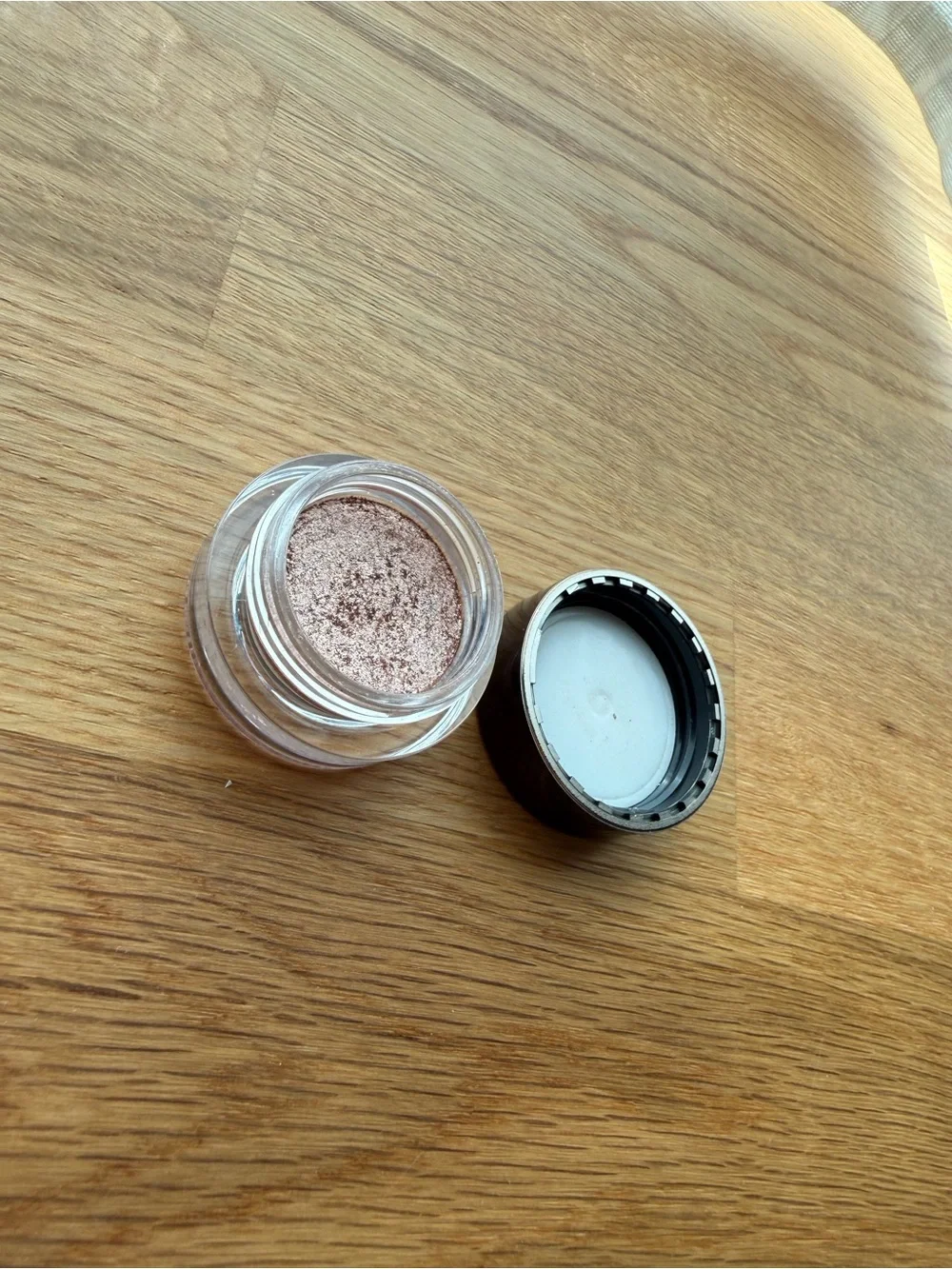 Hourglass SCATTERED LIGHT™ GLITTER EYESHADOW
